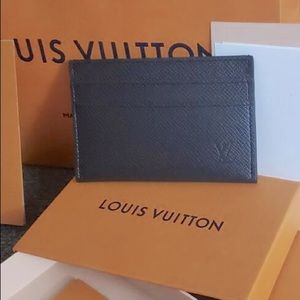Men Louis Vuitton Wallet.